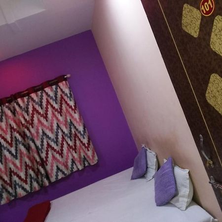 Hotel Atithi Satkar Akola エクステリア 写真